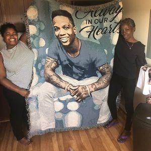 Meet your Posher, Estelle